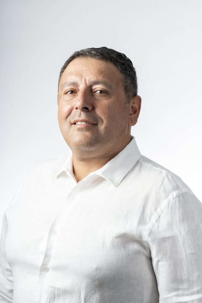 דבר המנכ״ל צחי אבו – חזון, אחריות וצמיחה ארוכת טווח בארי נדל״ן